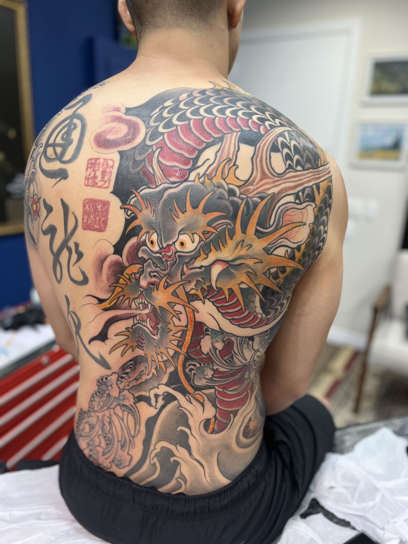 Fechamento de costas, tatuagem do Denis