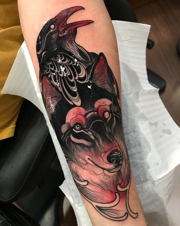 Corvo e lobo, tatuagem de Denis Vazios