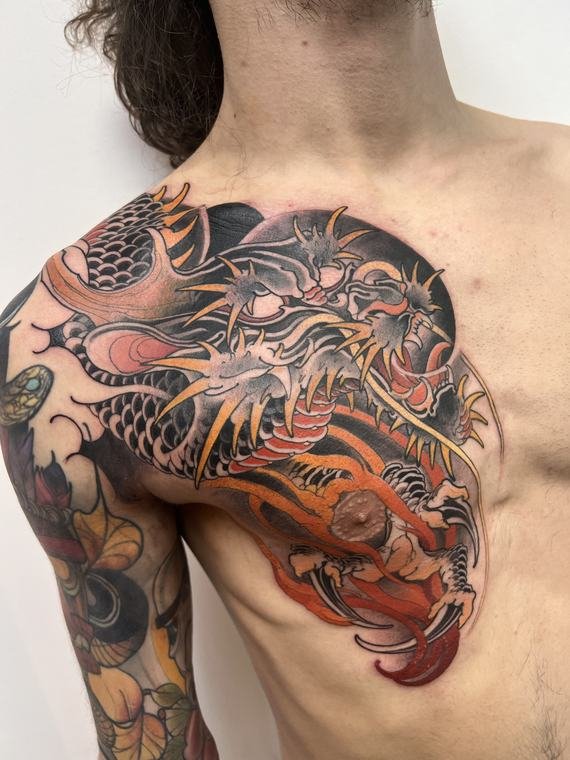 Dragão, tatuagem de Denis Vazios