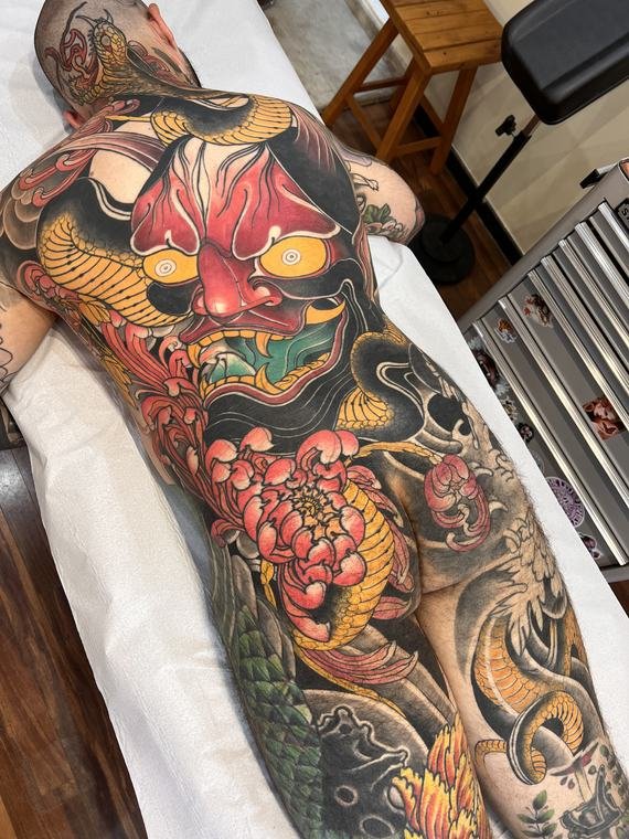 Hannya e serpente, tatuagem de Denis Vazios